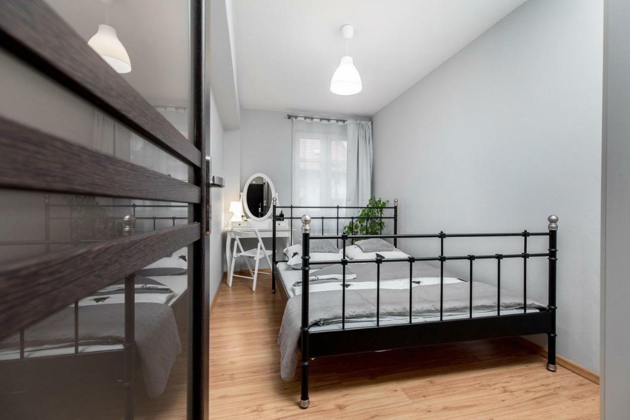 Apartament Gemini Dzierzoniow Bagian luar foto