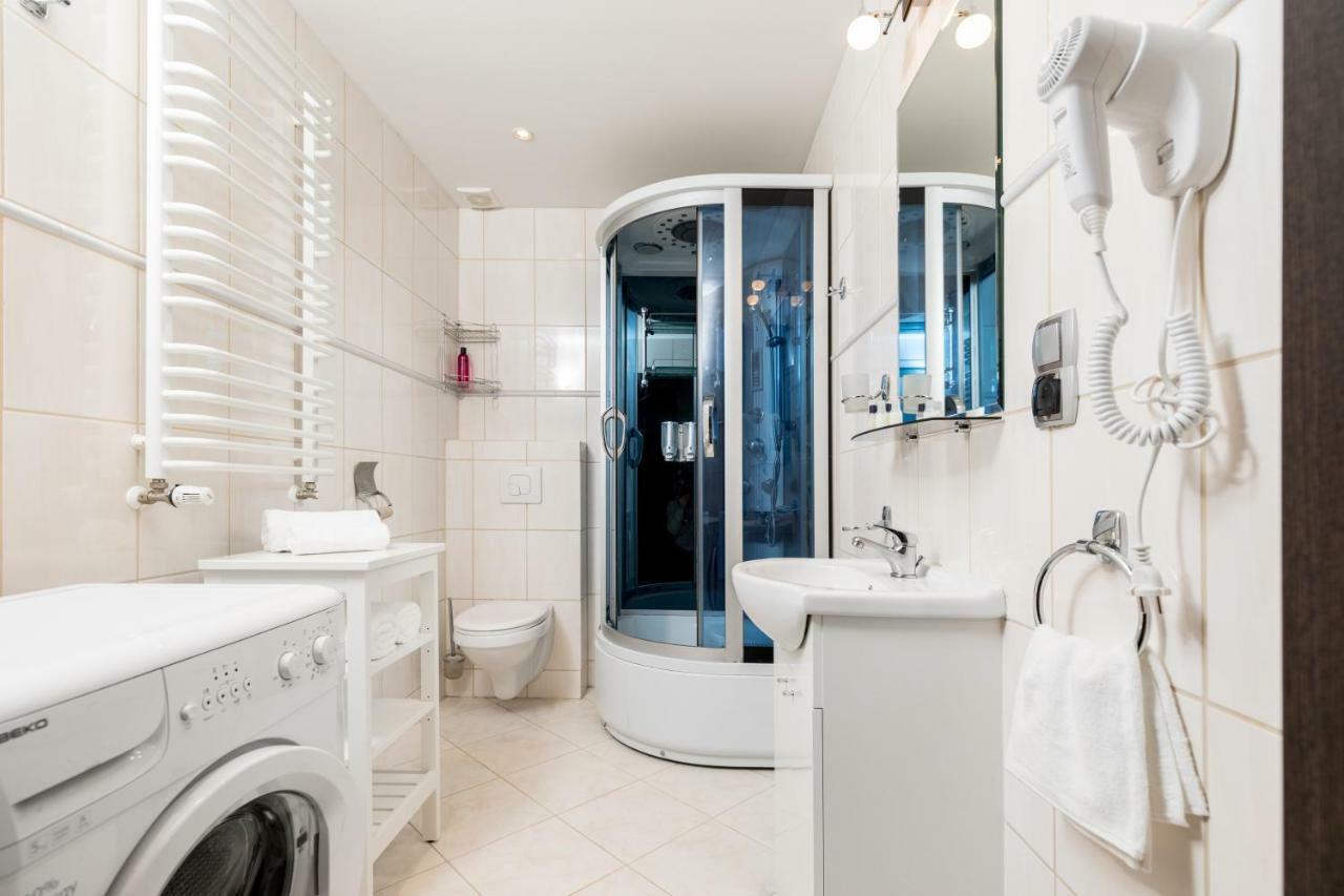 Apartament Gemini Dzierzoniow Bagian luar foto