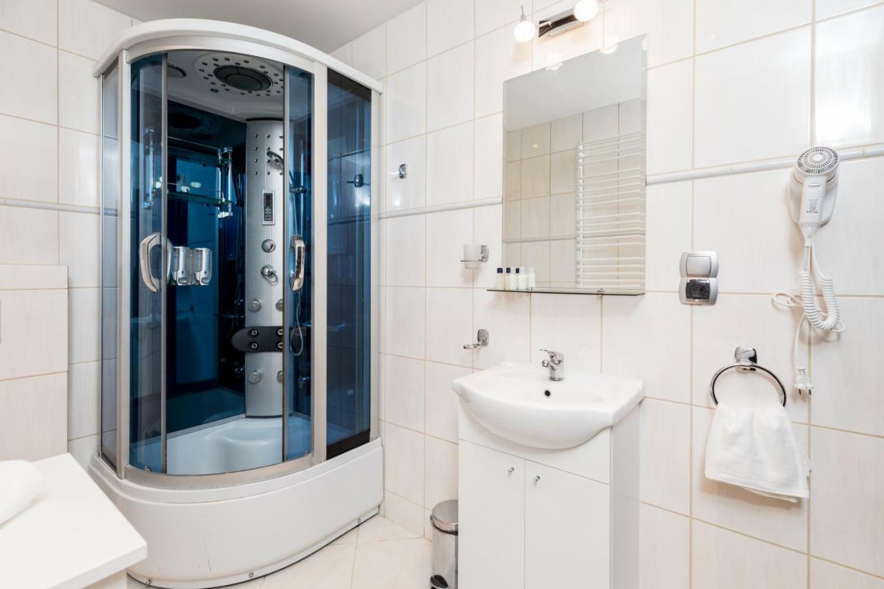 Apartament Gemini Dzierzoniow Bagian luar foto
